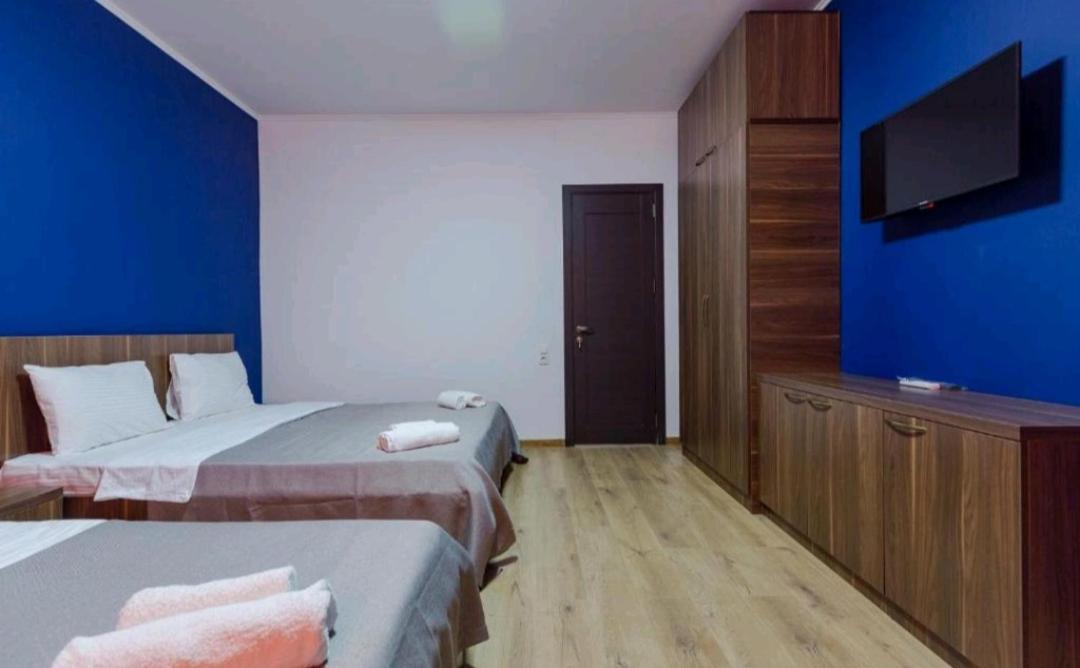 Komuna Hostel&Hotel Batumi Exterior foto